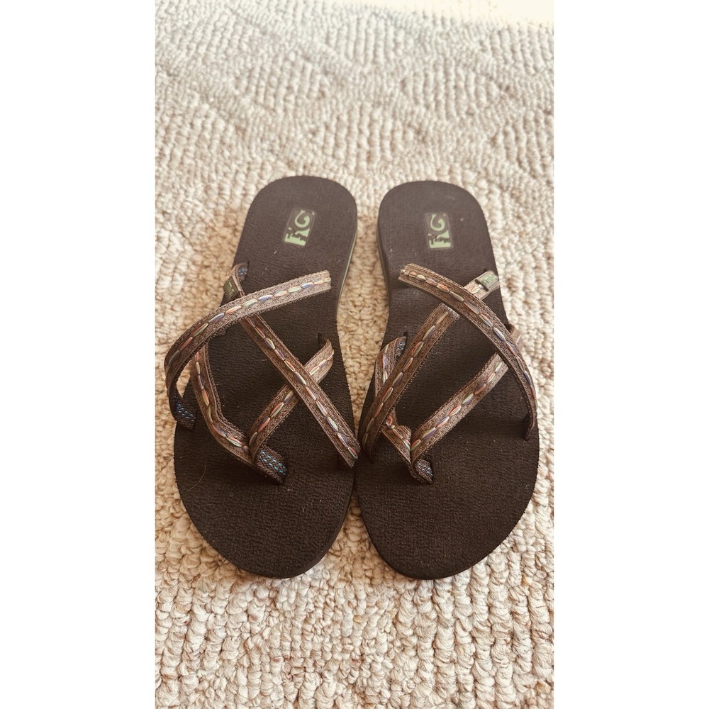 Teva Olowahu Mush Women's Sandals Size 9 Brown Geo Strappy Flip Flop Flats